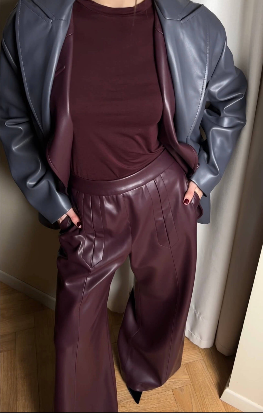 Широкі брюки з еко-шкіри