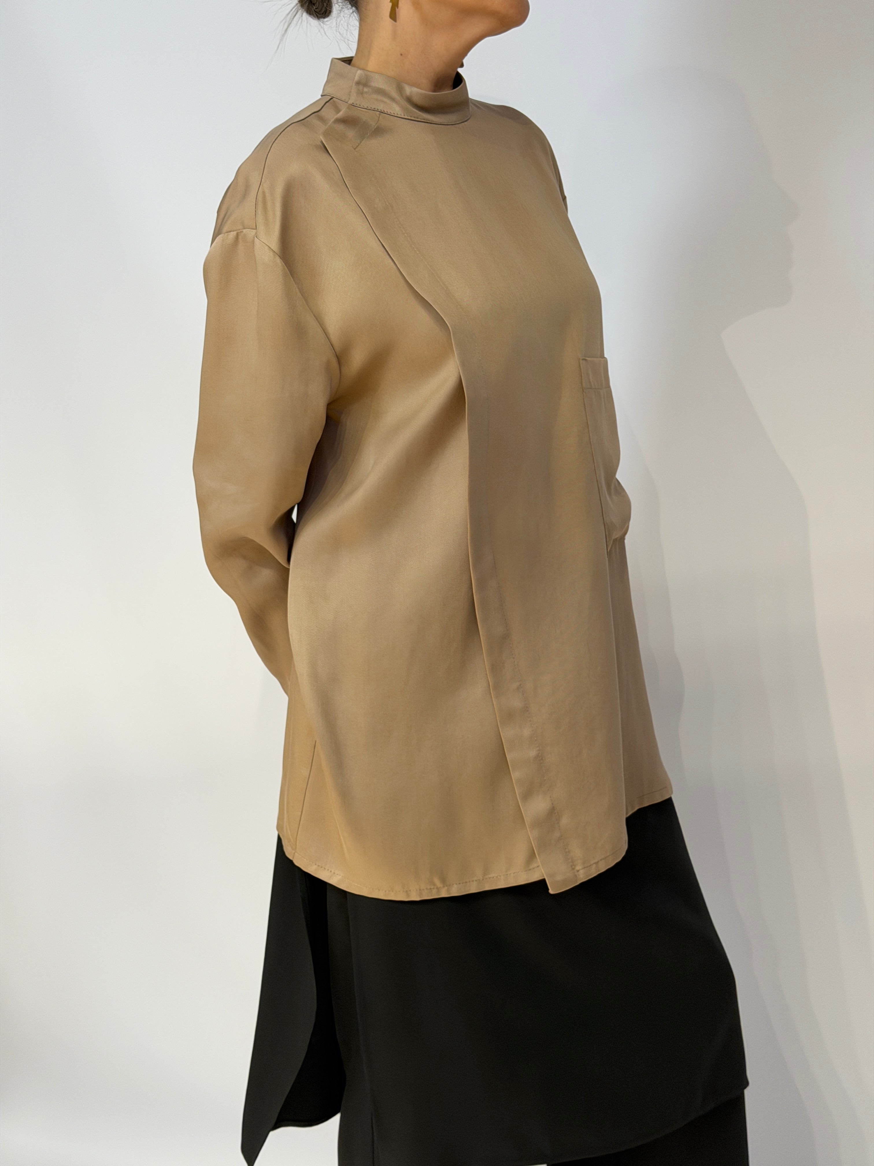 Кофта з коміром-стійкою