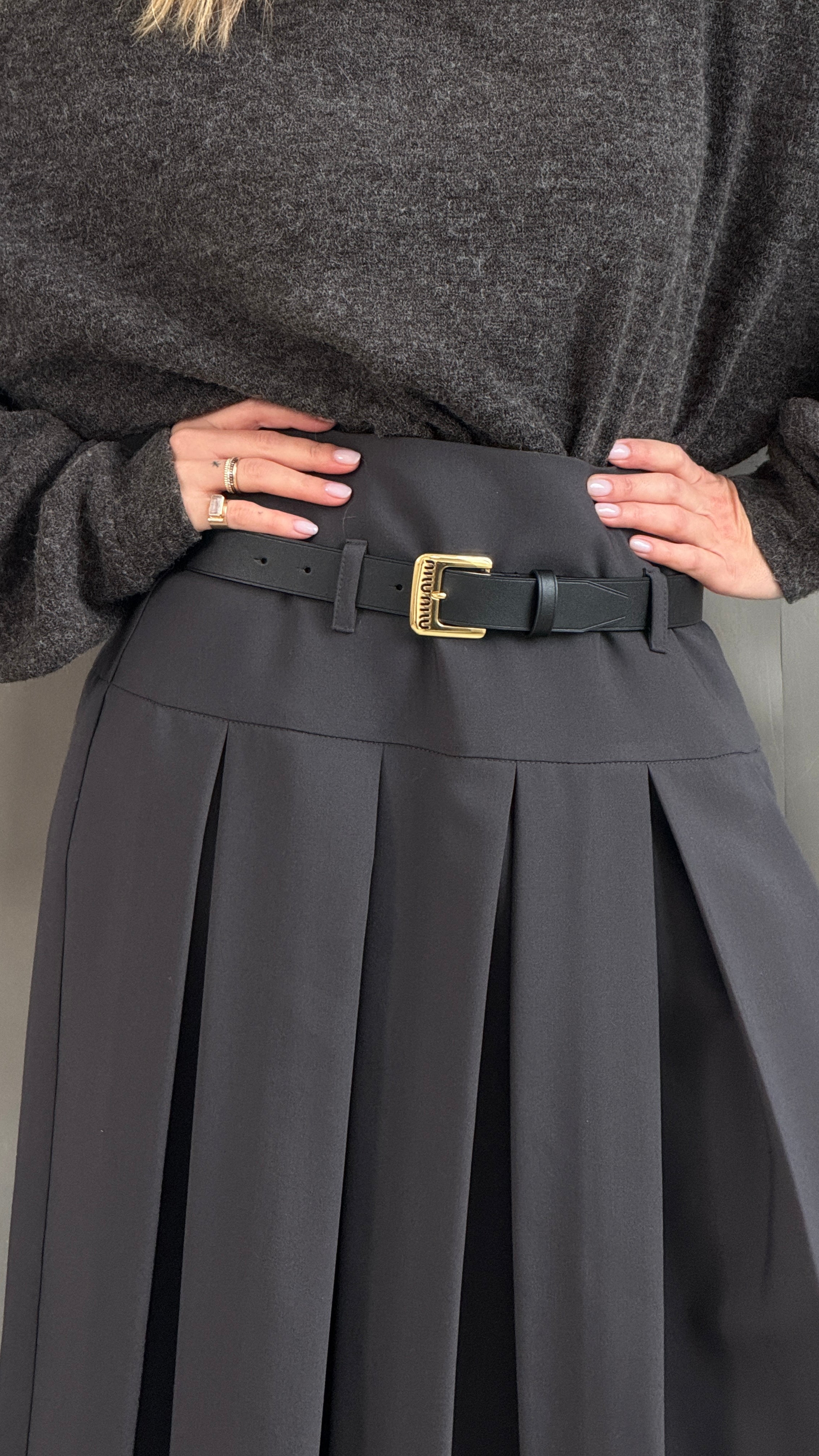 Спідниця міді з плісировкою