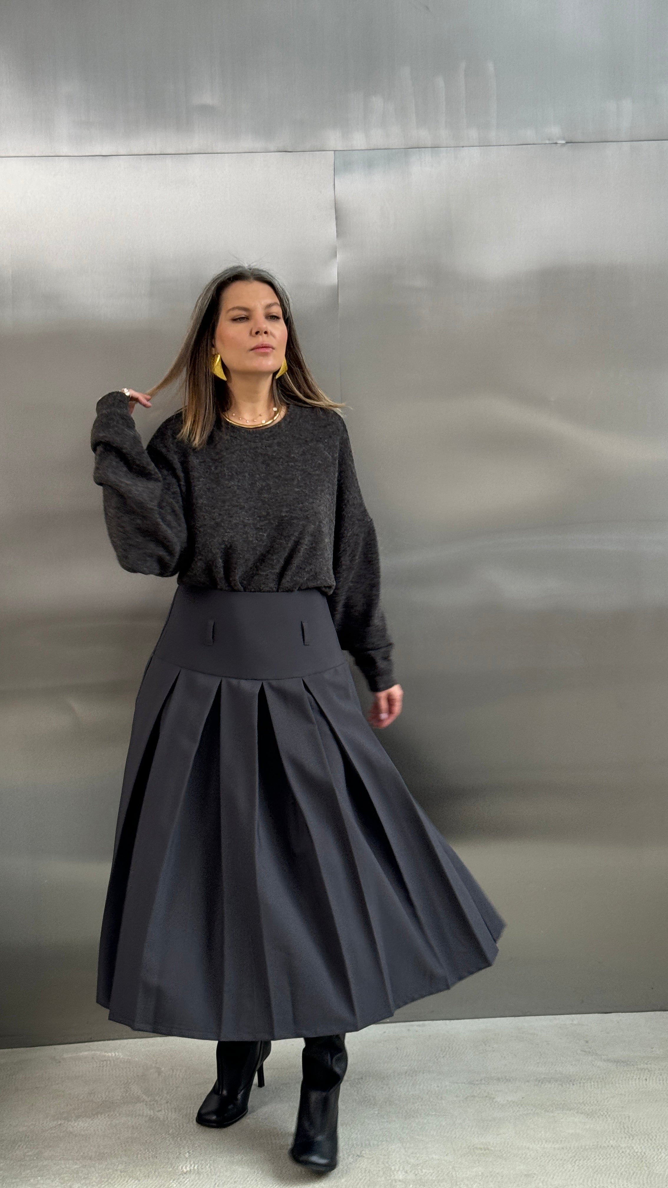 Спідниця міді з плісировкою