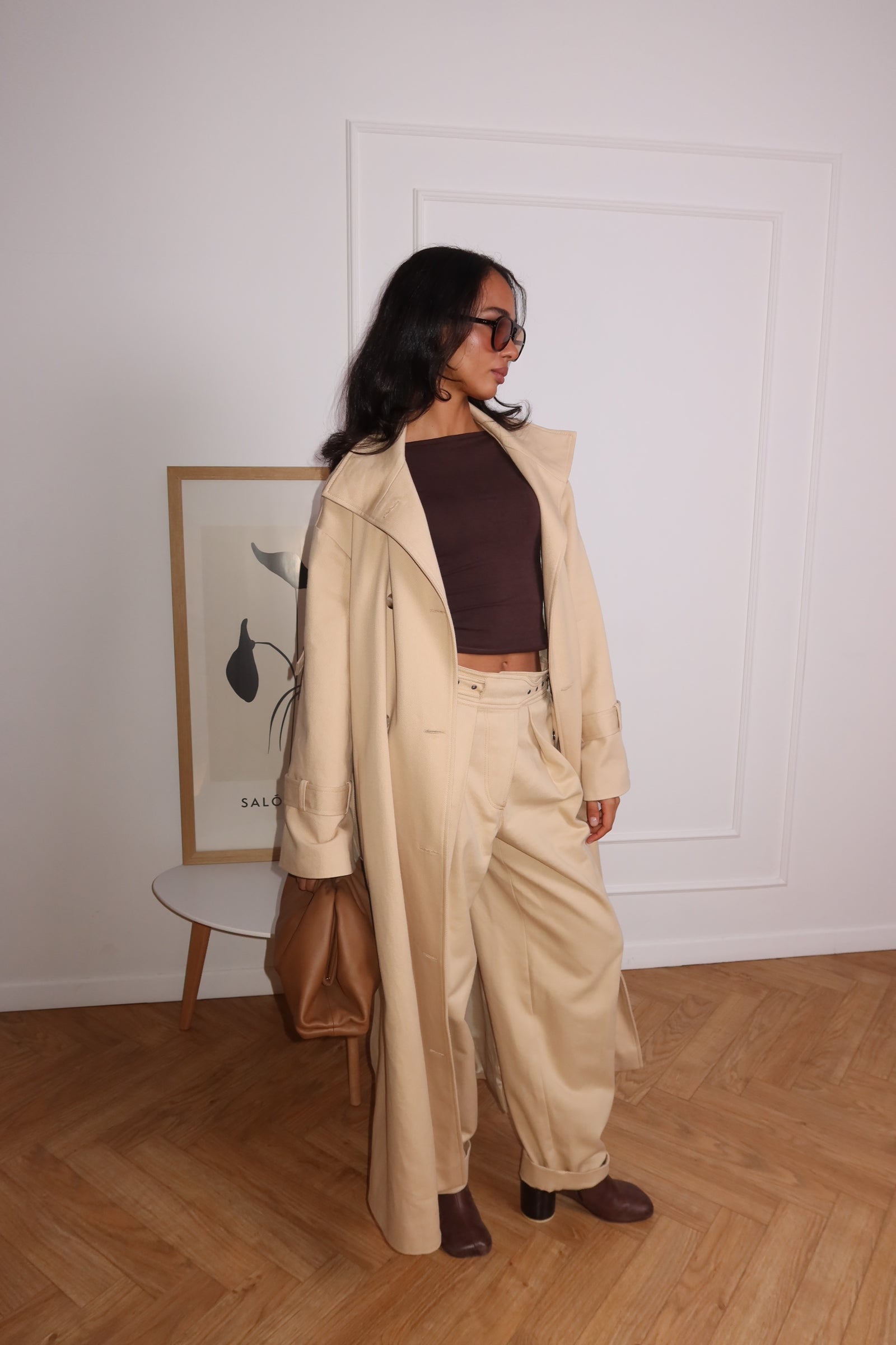 Брюки з високою посадкою