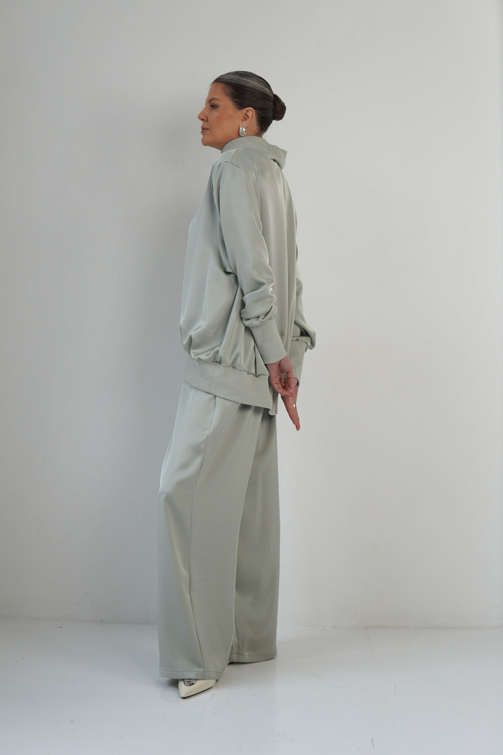 Шовковий костюм