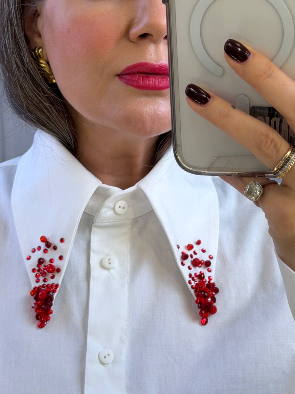 Сорочка з кристалами на комірі