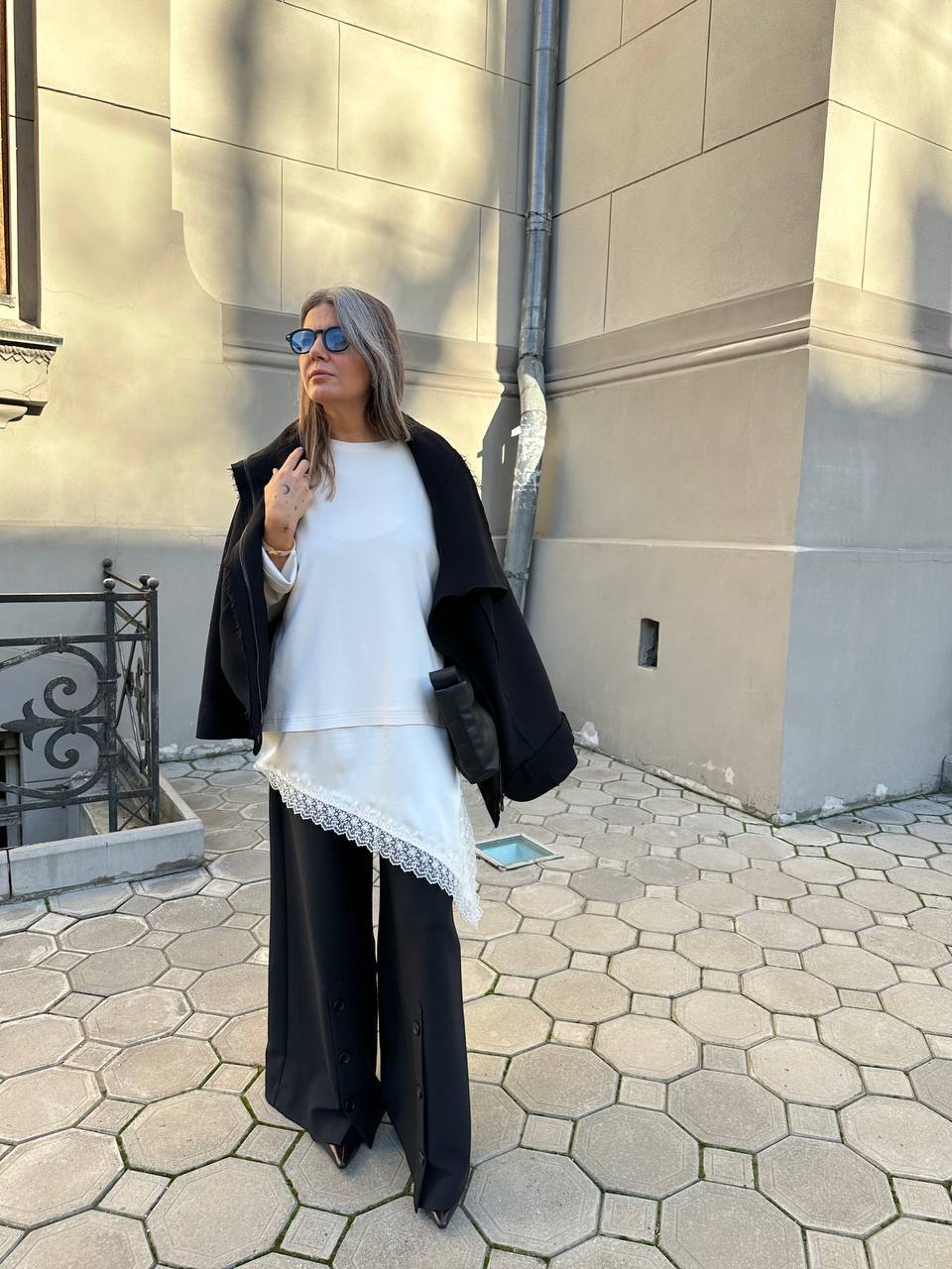 Лонгслів з мереживом